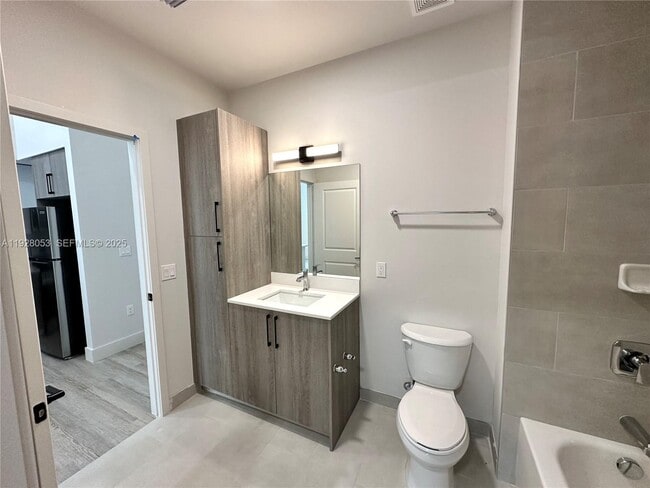 Building Photo - 18412 Homestead Ave