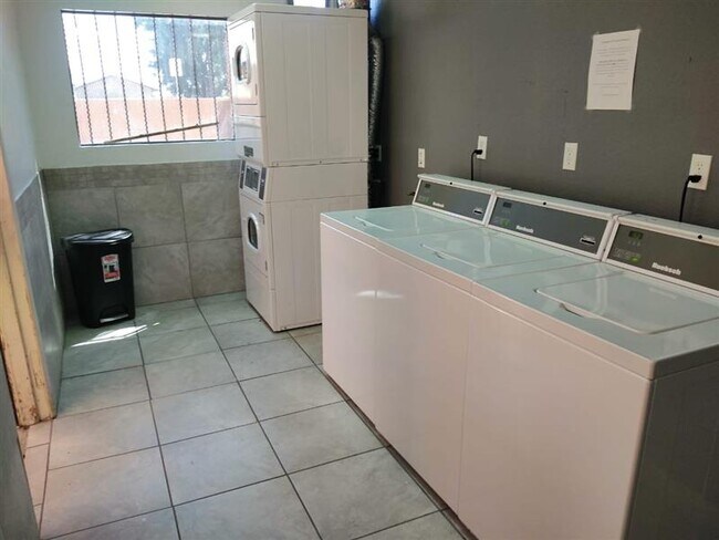 Foto del edificio - Move In Special $250  (Restrictions Apply)