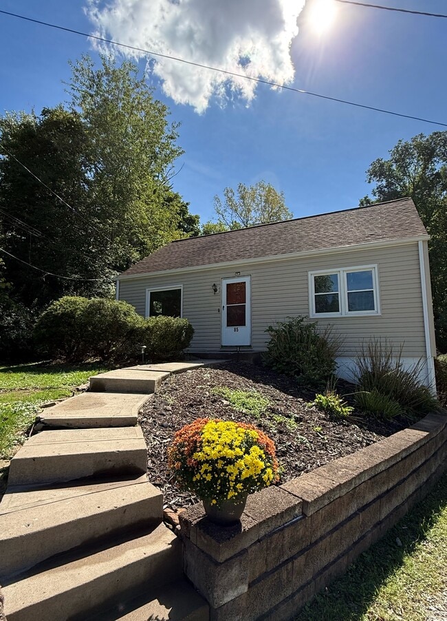 Building Photo - 85 Adams Dr