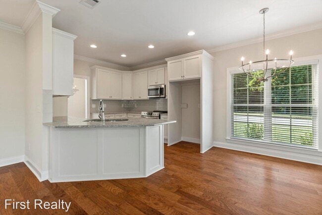 Building Photo - 3 br, 2 bath House - 1642 Academy Drive, U...