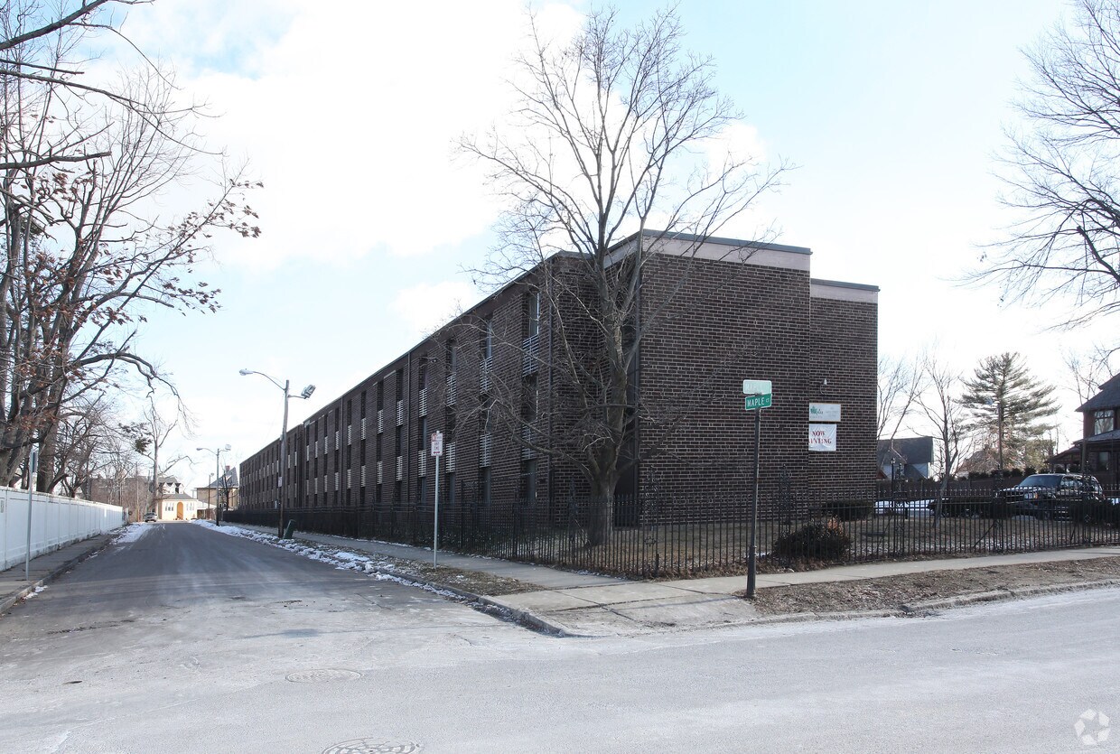 Foto del edificio - The Maples Apartments