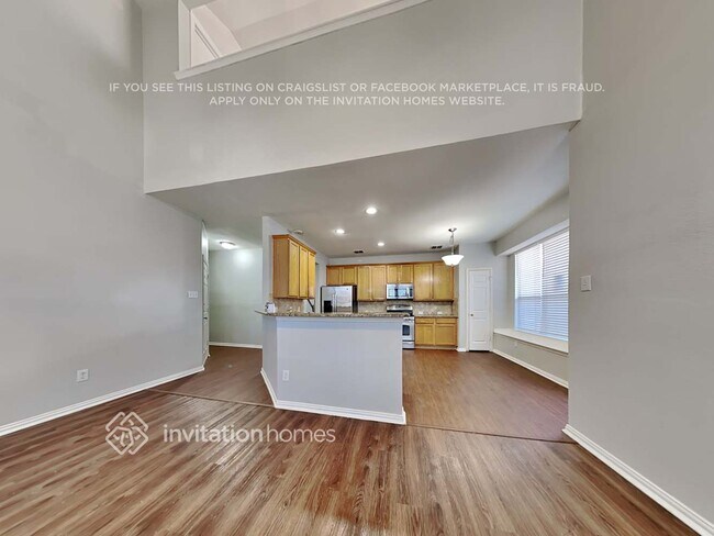 Foto del edificio - 1525 Swan Lake Dr