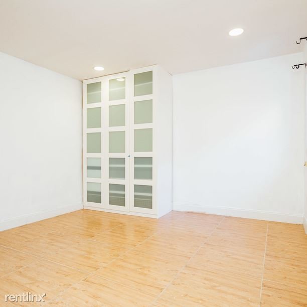 Building Photo - 510 Kosciuszko St
