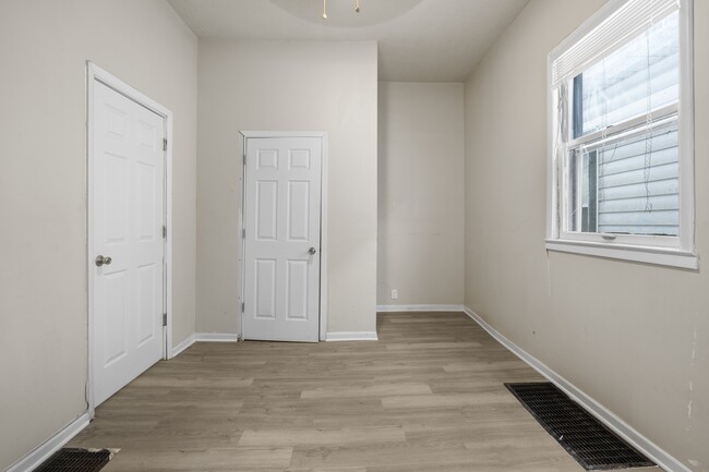 Photo - 1211 W 30th St House