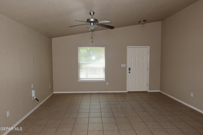 Building Photo - 14217 Otter Point Ct