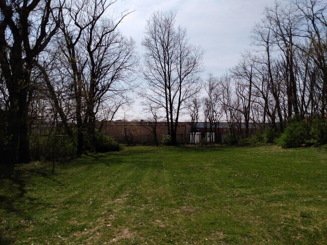Building Photo - 4873 Cleburne Blvd
