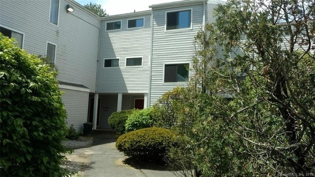 Building Photo - 655 Talcottville Rd