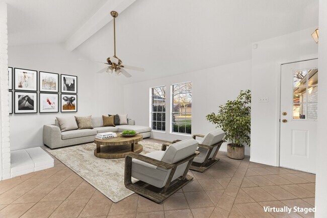 Building Photo - 3932 Frontier Dr
