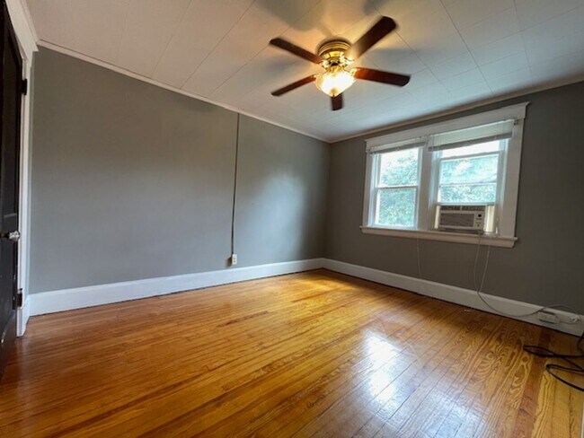 Foto del edificio - Highly desired Ft Thomas Community has a home for rent