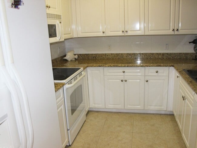 Foto del edificio - Beautiful Ocean Walk Condo Available February 19th