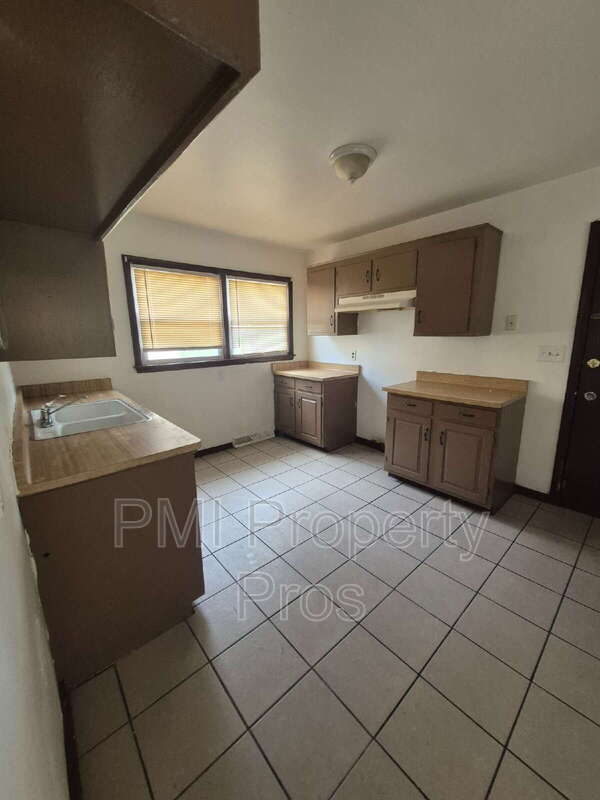Foto del edificio - 6535 N 58th St