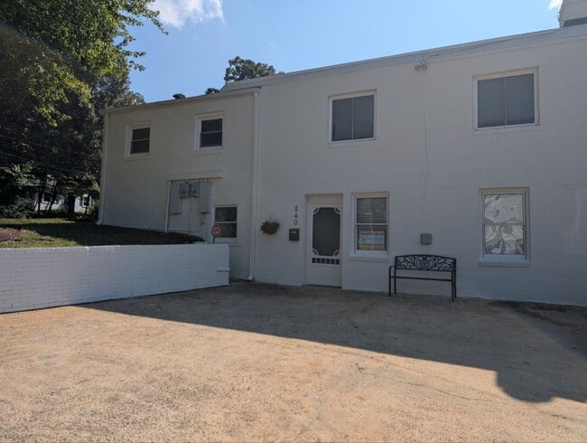 Building Photo - Recently renovated 2-bedroom Duplex in LoSo!
