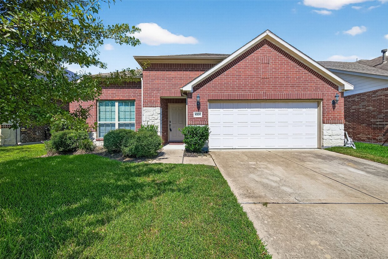 Foto principal - 4231 Canton Crest Dr