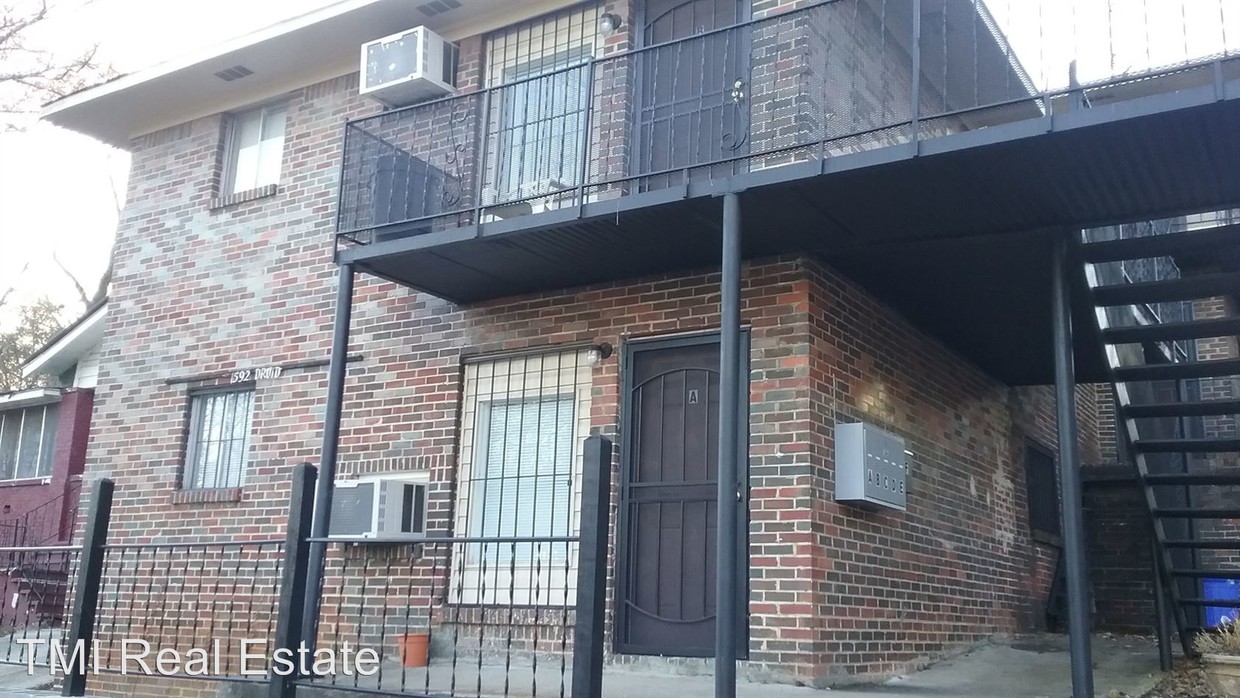 Primary Photo - 2 br, 1 bath House - 1592 Druid Hill Dr Apt B