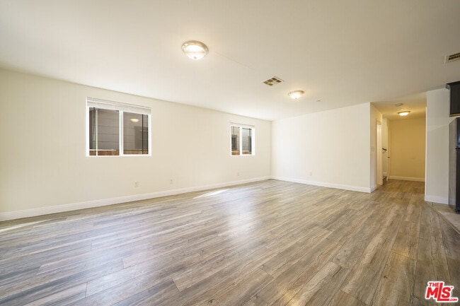 Foto del edificio - 154 E 84th Pl