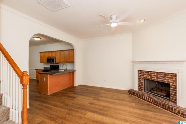 Foto del edificio - 2332 Ridgemont Dr