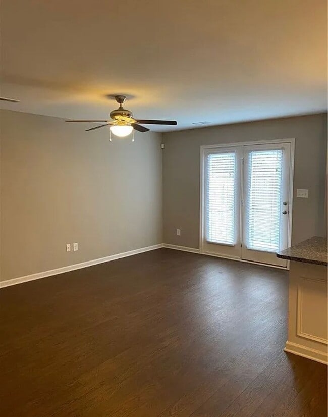 Foto del edificio - 2539 Gardner Park Dr