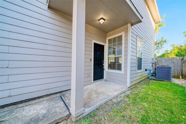 Foto del edificio - 2831 Hackamore Hollow Ln