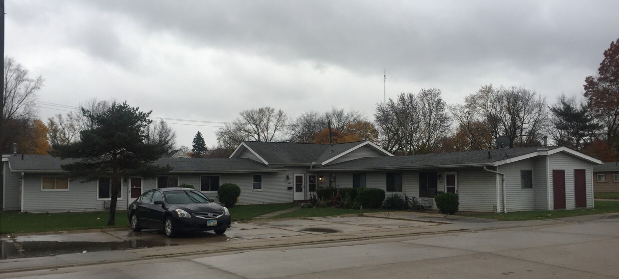 Foto principal - 1325 Thurston St