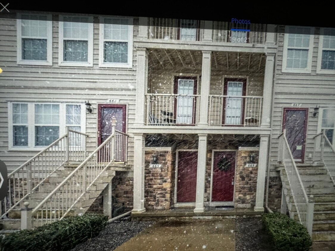 665 Lewa Downs Dr Unit Stonegate, Pontiac, MI 48341 Condo for Rent in