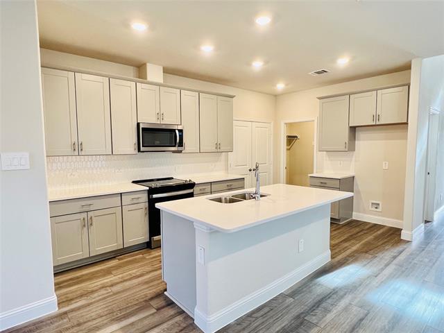 Foto del edificio - 3208 Sedge Grass Dr