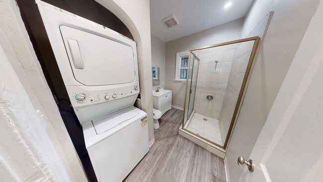 Interior Photo - 3500-3506 City Terrace Dr