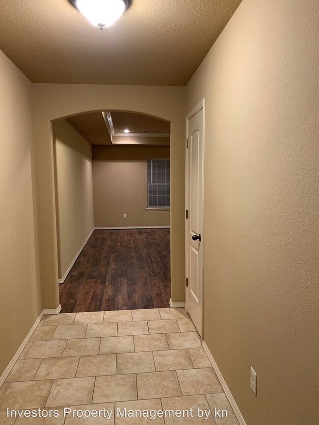 Foto del edificio - 3 br, 2 bath House - 228 Pine St