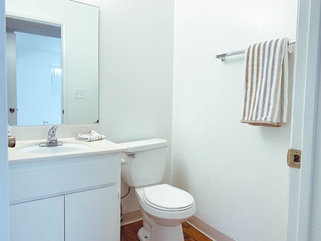 Interior Photo - Azul Apartments