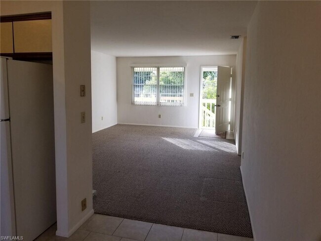 Building Photo - 4625 SW 8th Pl