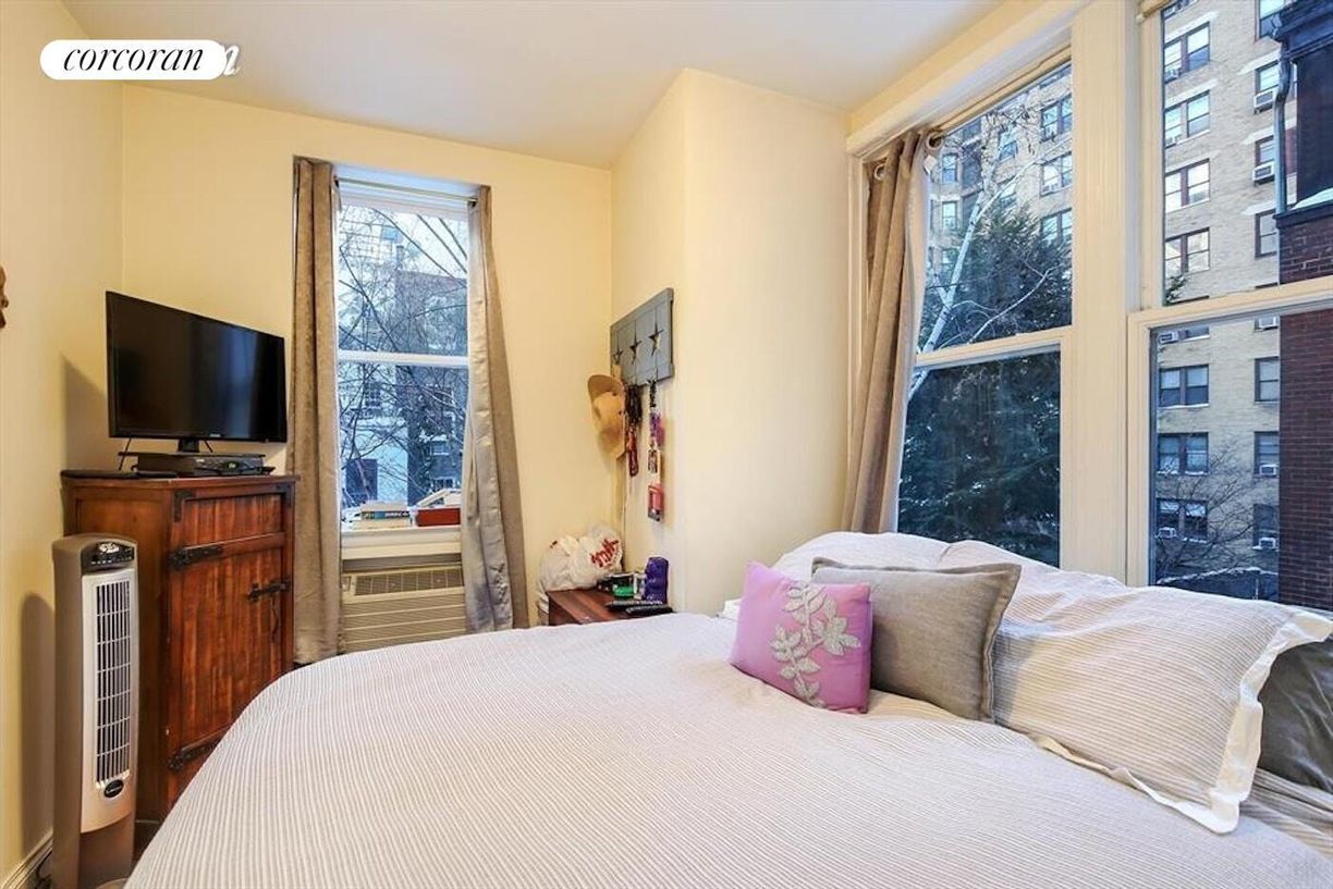 Foto del edificio - 158 W 94th St