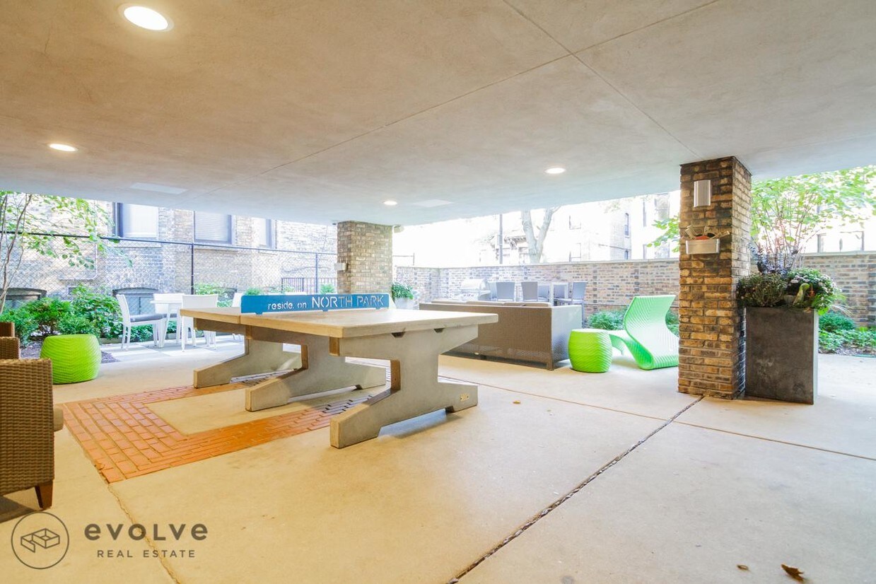 Foto del edificio - 1700 N North Park Avenue