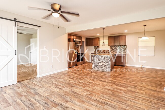 Foto del edificio - 1400 4th Ave SW