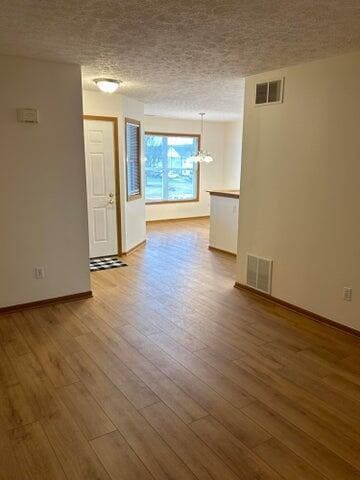 Foto del edificio - 715 Milcrest Dr