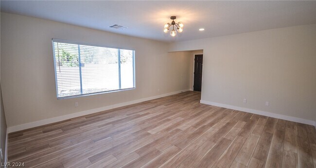 Building Photo - 9833 Camino Loma Verde Ave