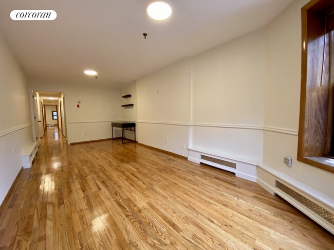 Foto del edificio - 265 Jefferson Ave