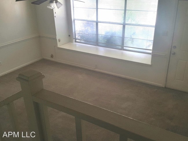 Building Photo - 2 br, 1.5 bath Apartment - 107 Parkwest Dr