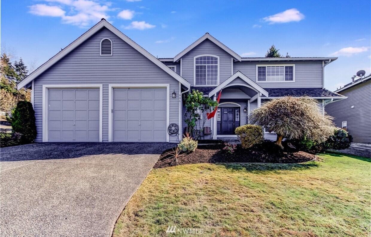 Foto principal - 906 51st St SE