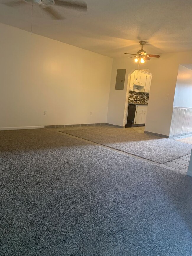 Building Photo - MIles Grant Condo 2/2 2nd floor    55+ com...