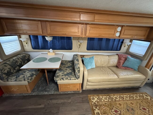 Foto del edificio - 2629 W Elm Mott Ln