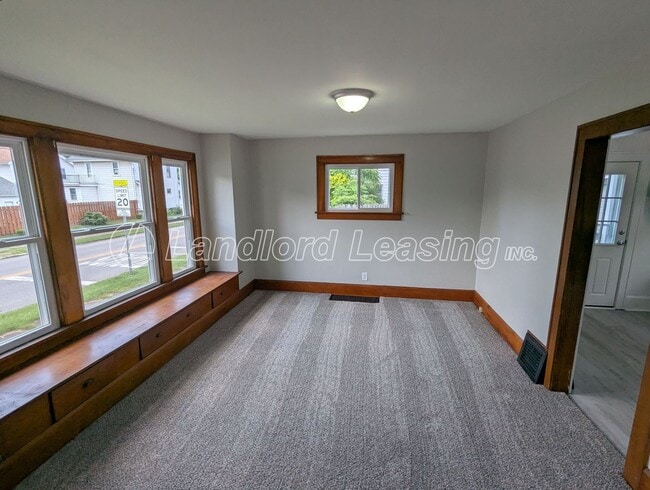 Building Photo - Fully Remodeled 3-Bedroom Colonial on Corn...