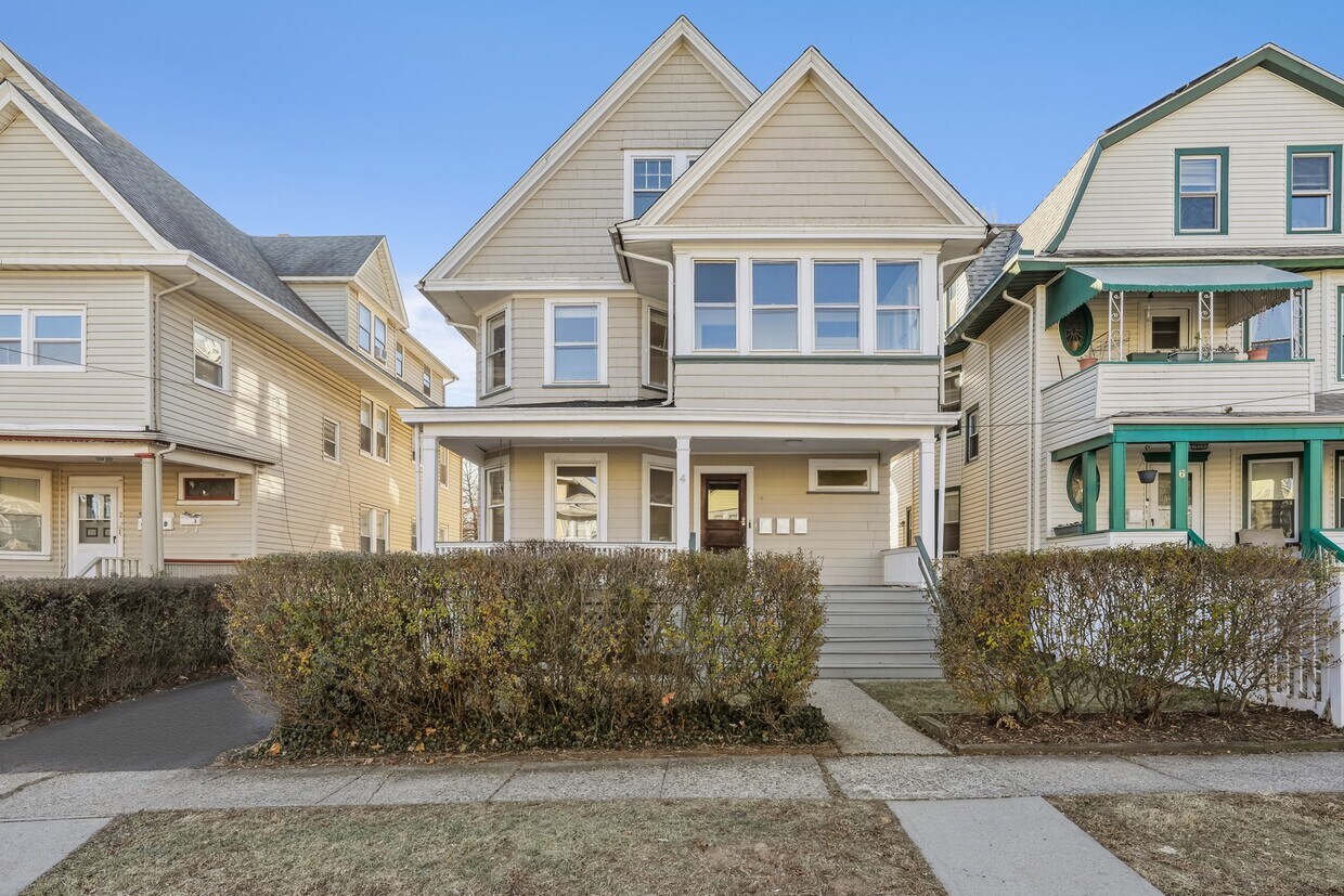 4 Hawthorne Pl, Montclair, NJ 07042 House Rental in Montclair, NJ