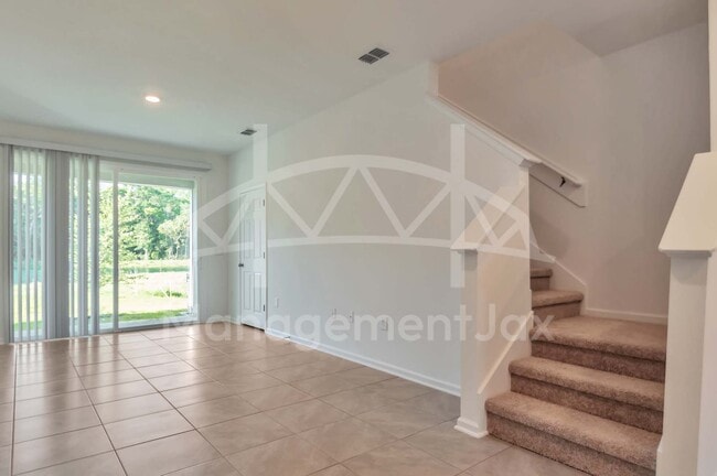 Building Photo - 8356 Zenith Cir