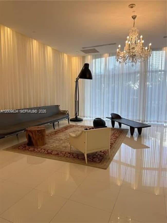 Building Photo - 465 Brickell Ave