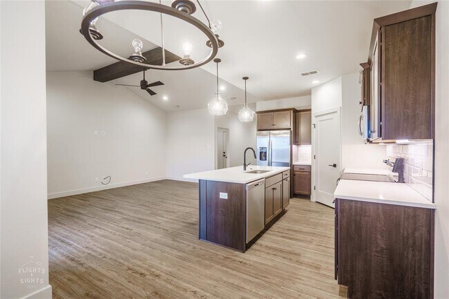 Foto del edificio - 3841 Kala Dr