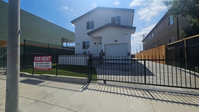 Foto del edificio - 3839 Woodlawn Ave