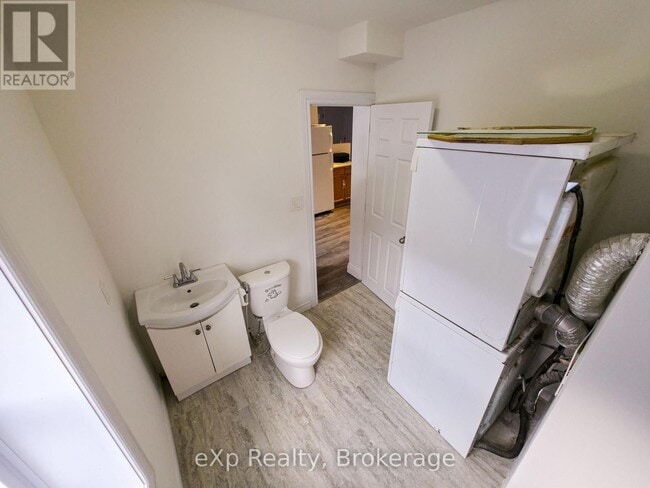 Building Photo - 20 High St