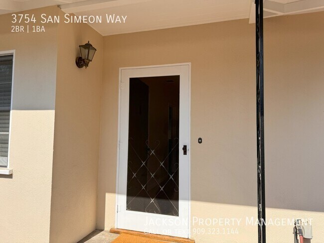 Foto del edificio - Spacious 2 Bedroom Unit in Riverside