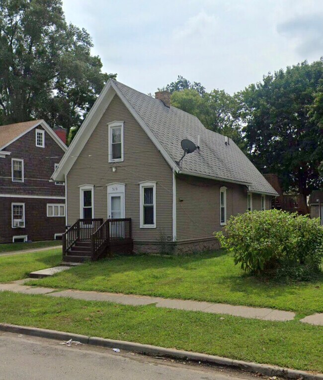 319 Van Buren St, Jackson, MI 49201 House Rental in Jackson, MI
