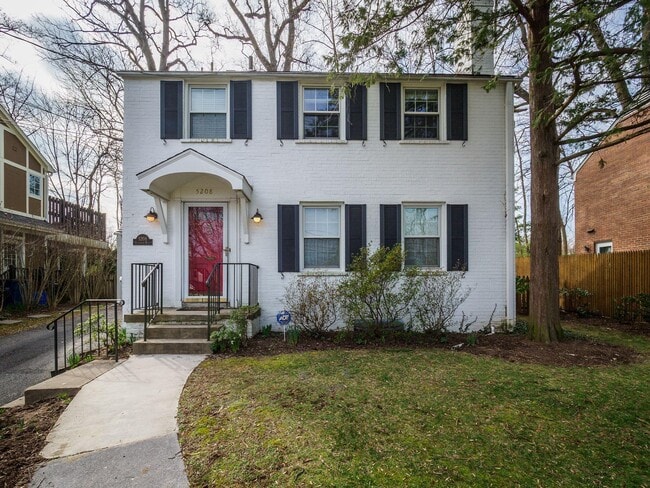 Photo - 5208 Glenwood Rd (Bethesda, MD) House