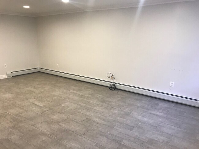 Building Photo - 810 Bloomfield St